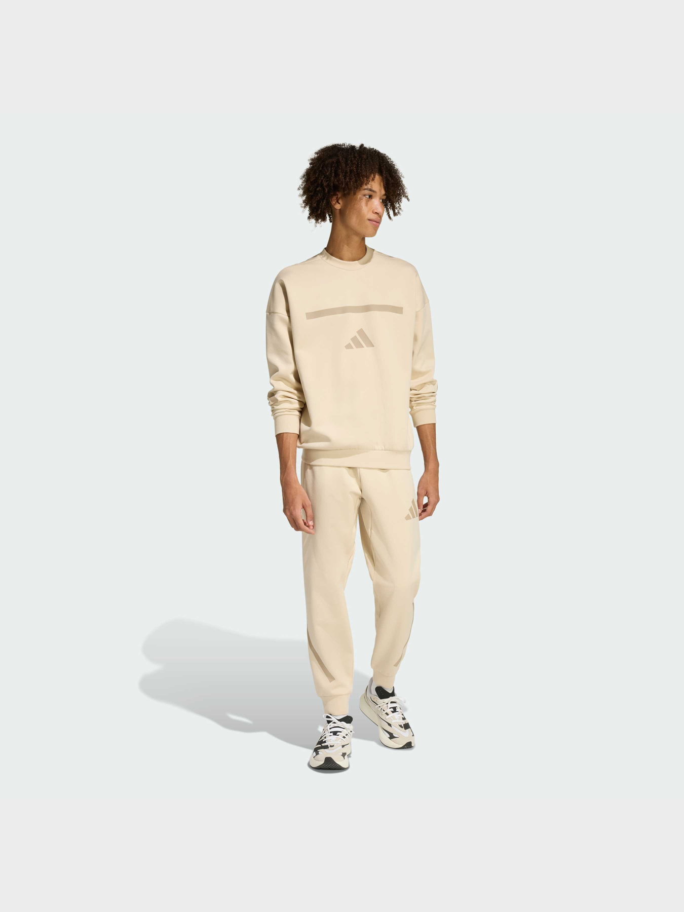 Худи и свитшоты Adidas ZNE модель KE4705 Худи и свитшоты Adidas ZNE модель KE4705 Фото