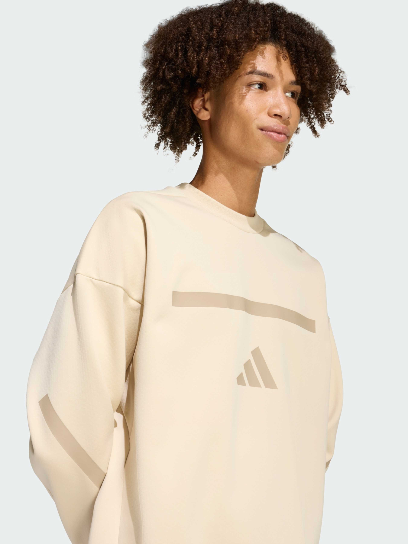 Худи и свитшоты Adidas ZNE модель KE4705 Худи и свитшоты Adidas ZNE модель KE4705 Фото