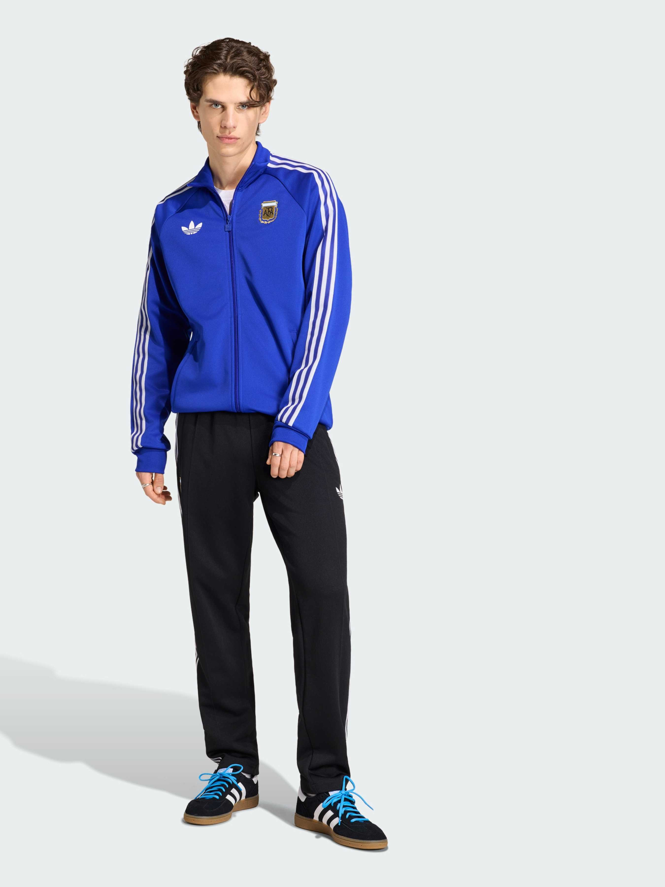 Худи и свитшоты Adidas модель JZ6305 Фото