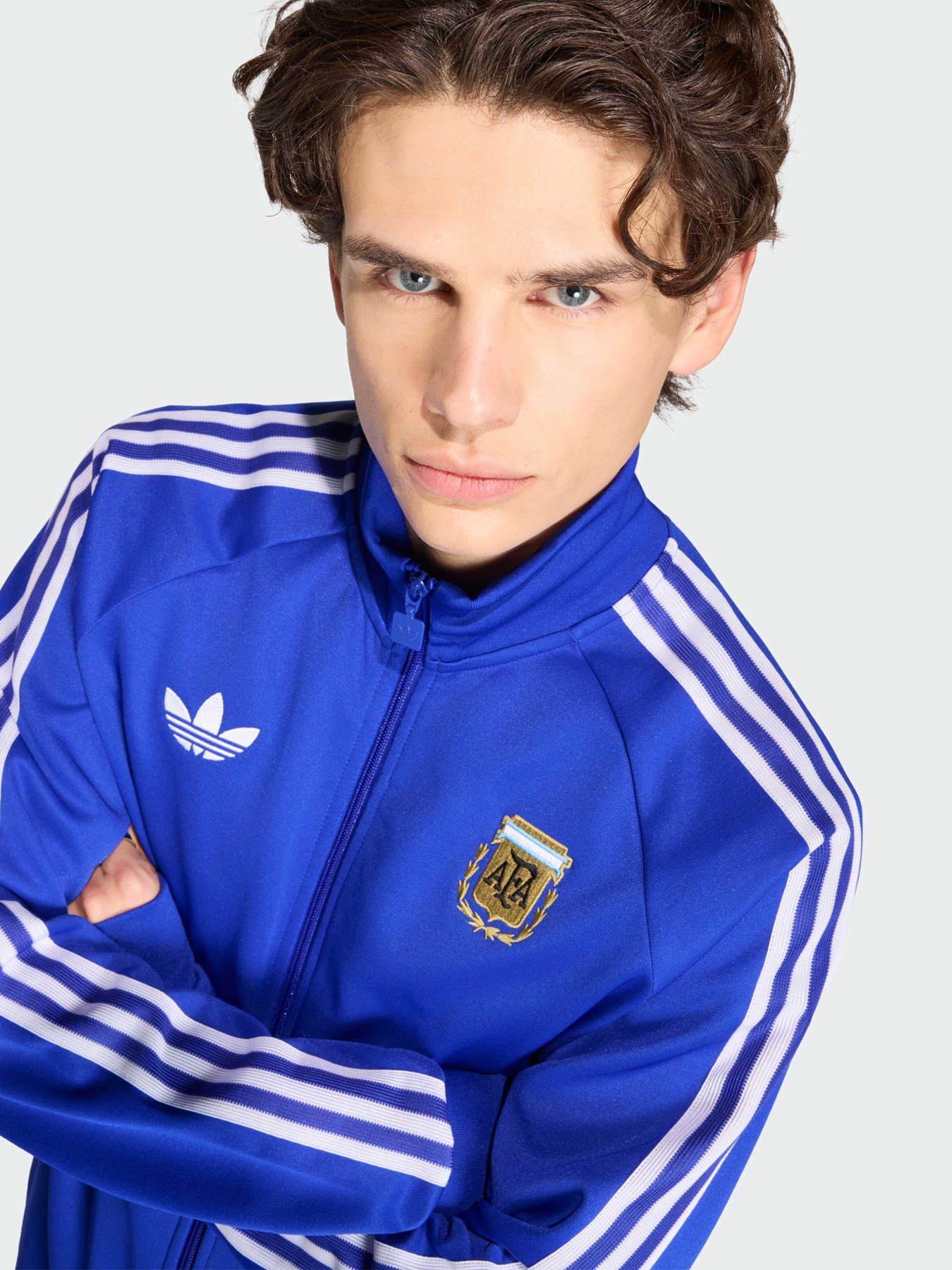 Худи и свитшоты Adidas модель JZ6305 Фото