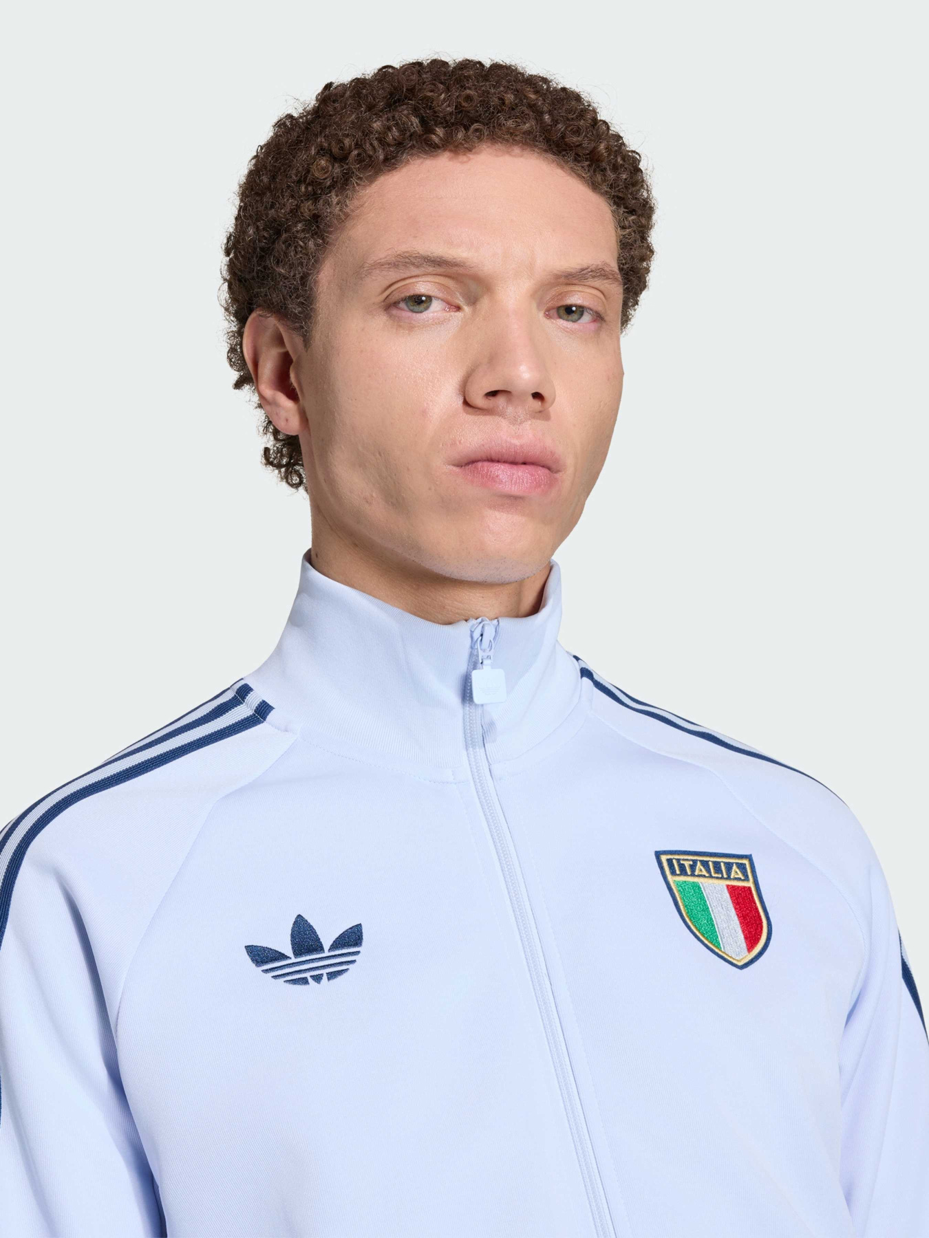 Худи и свитшоты Adidas модель JY9630 Худи и свитшоты Adidas модель JY9630 Фото