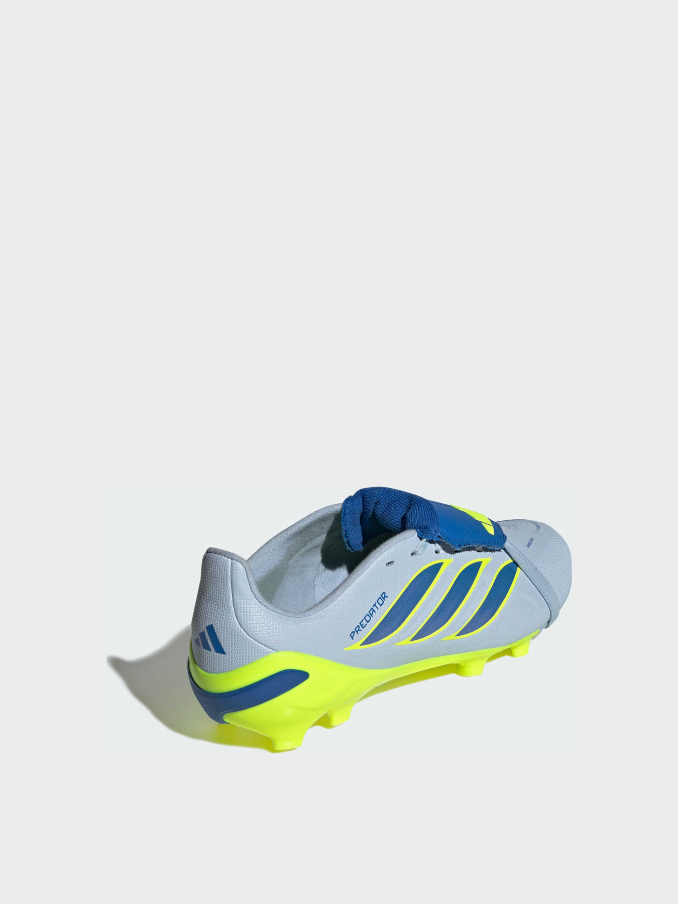 Кросівки Adidas Predator модель JR7924 Кросівки Adidas Predator модель JR7924 Фото
