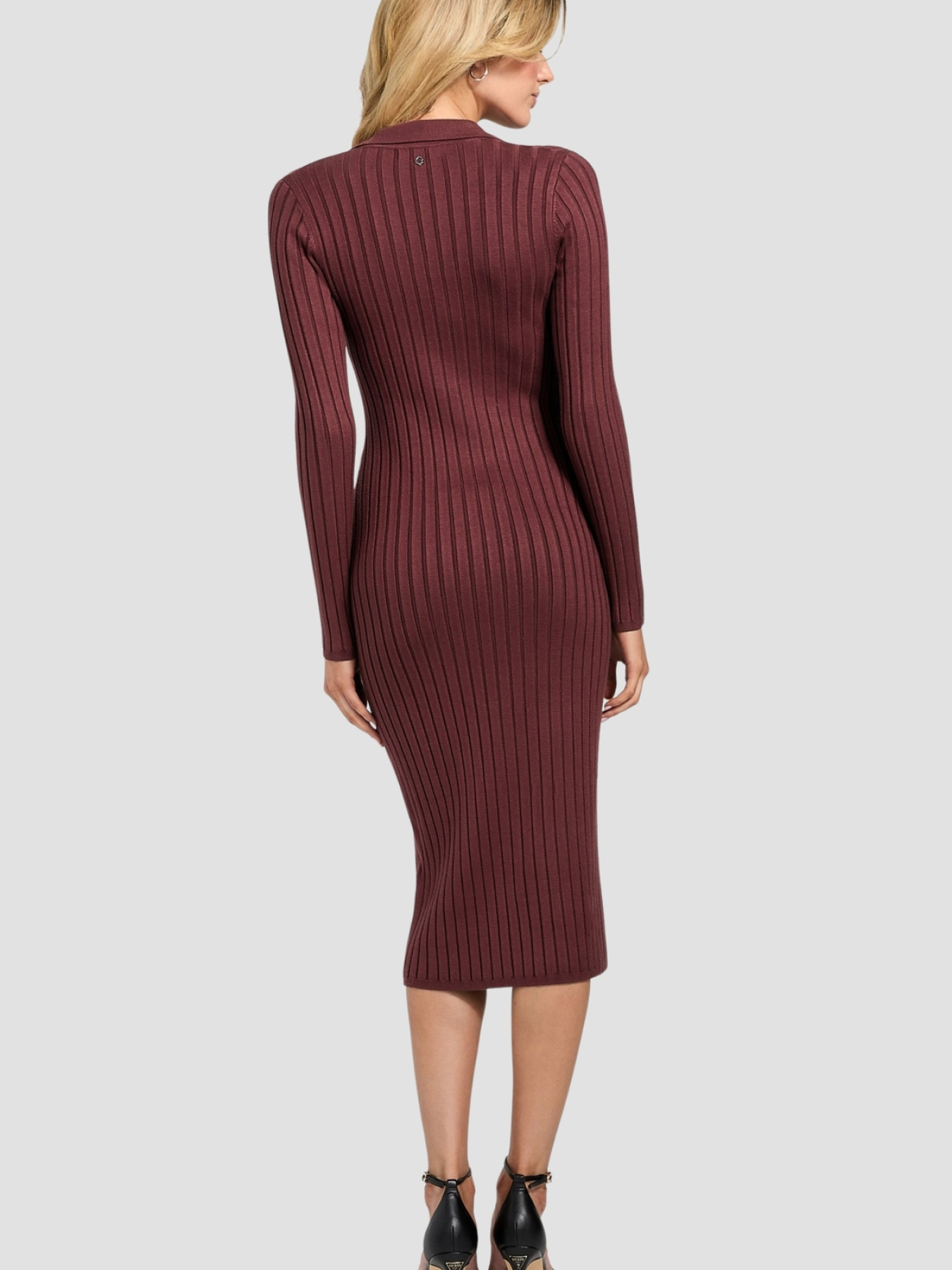 Платья GUESS модель W5BK60.Z2YJ2;G1G5 Платья GUESS модель W5BK60.Z2YJ2;G1G5 Фото