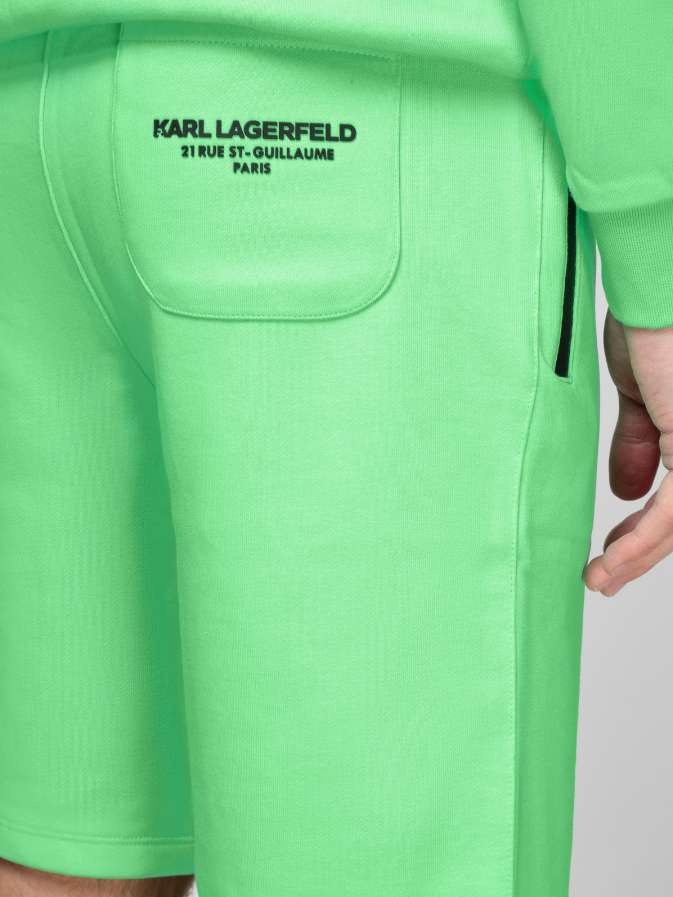 Шорти Karl Lagerfeld модель 521900.705432;520 Фото