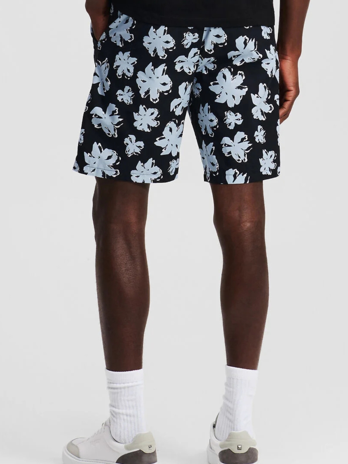 Шорти Karl Lagerfeld модель 552885.265706;996 Шорти Karl Lagerfeld модель 552885.265706;996 Фото