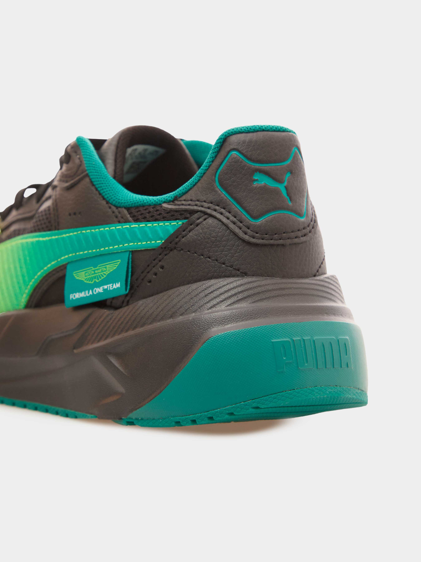 Кросівки PUMA Amf1 Trinity 2 модель 309142 Фото