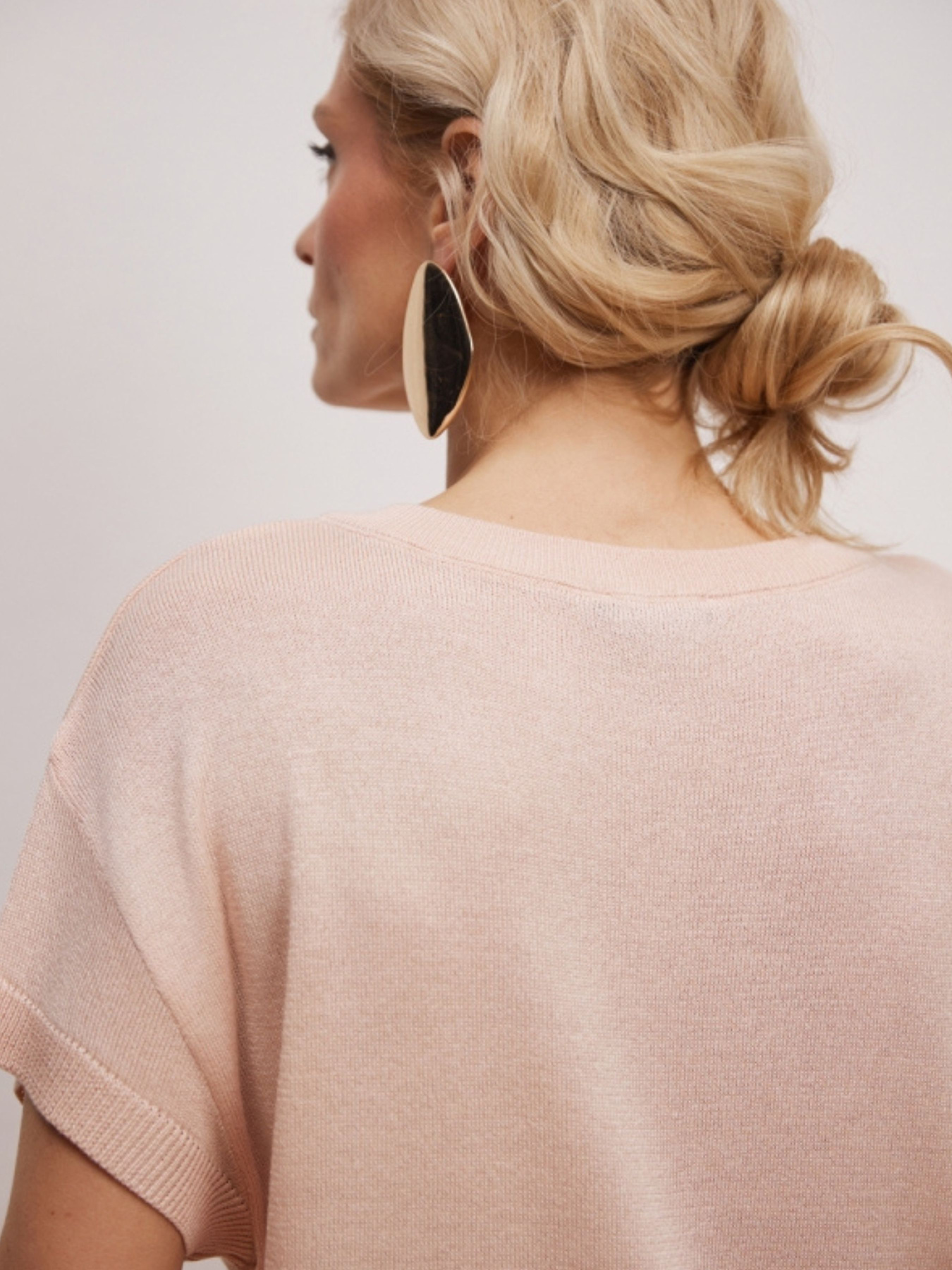 Футболки і поло TrikoBakh модель 2924-pudrovij Фото