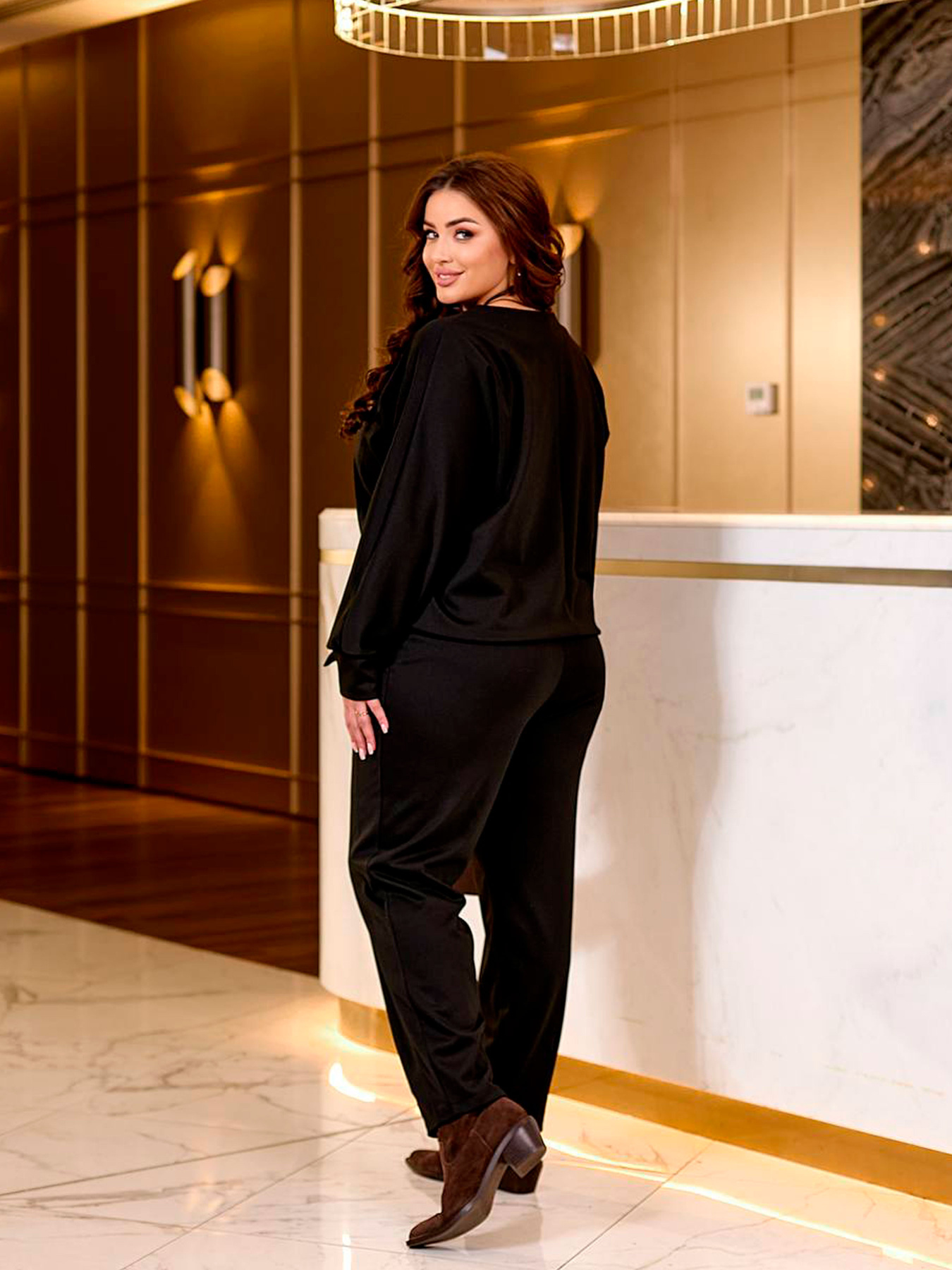 Костюми Uaclothes модель like16420-chernj Костюми Uaclothes модель like16420-chernj Фото