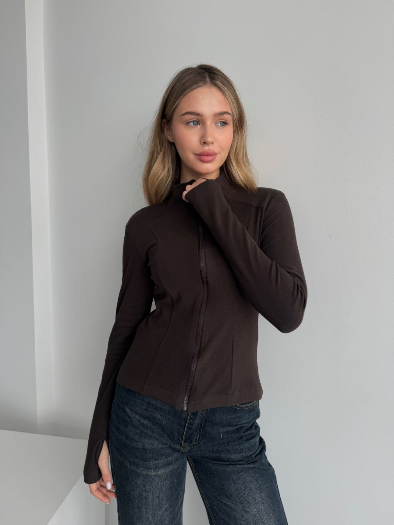 Худи и свитшоты Uaclothes модель like16011-korichnevj Худи и свитшоты Uaclothes модель like16011-korichnevj Фото