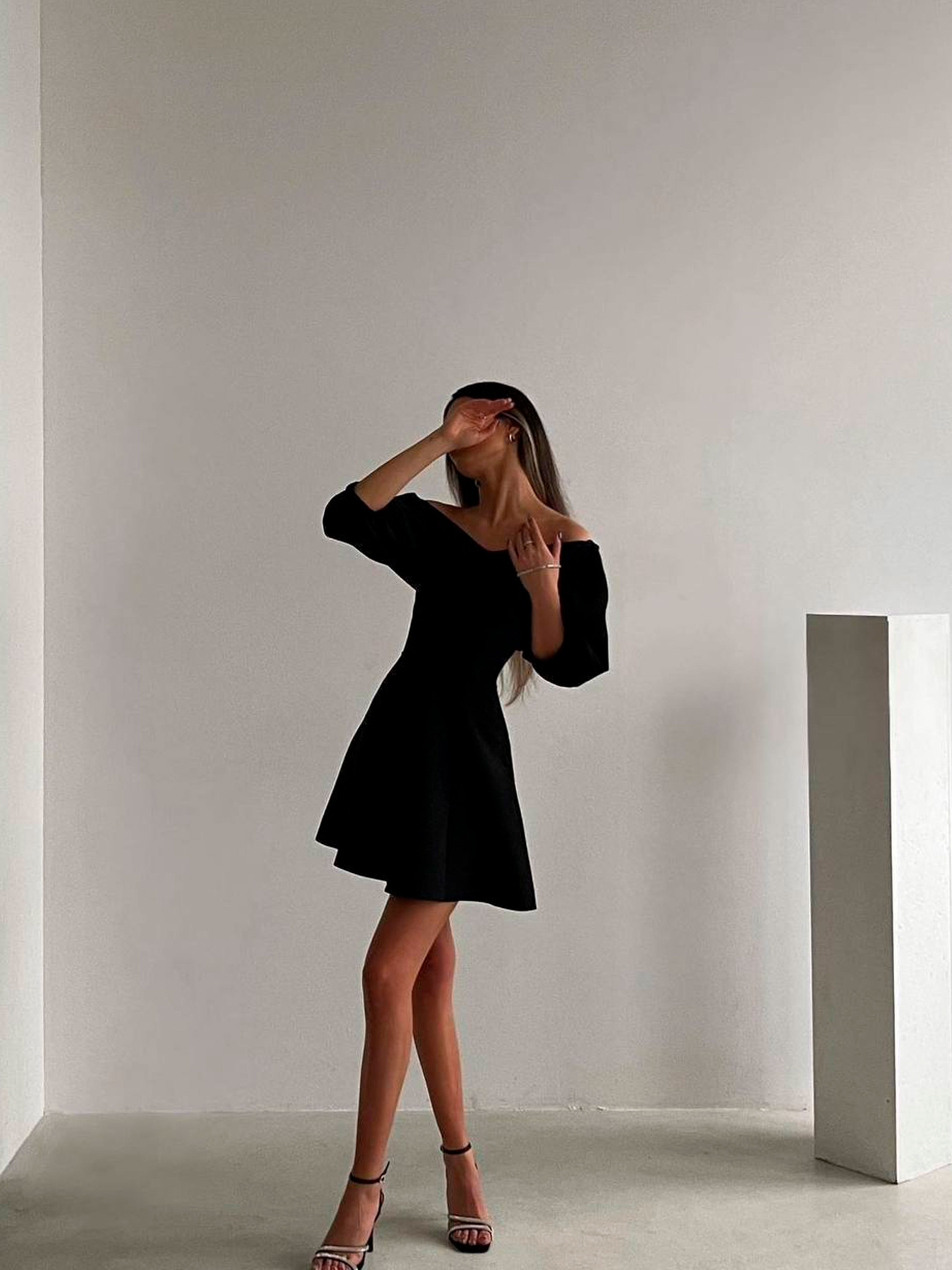 Сукні Uaclothes модель like15025-chernj Сукні Uaclothes модель like15025-chernj Фото