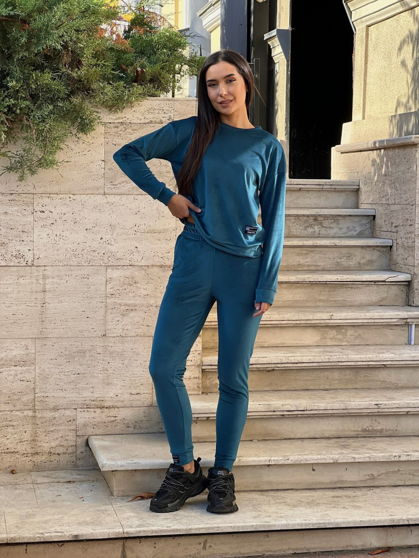 Костюми Uaclothes модель like14846-izumrudnj Костюми Uaclothes модель like14846-izumrudnj Фото