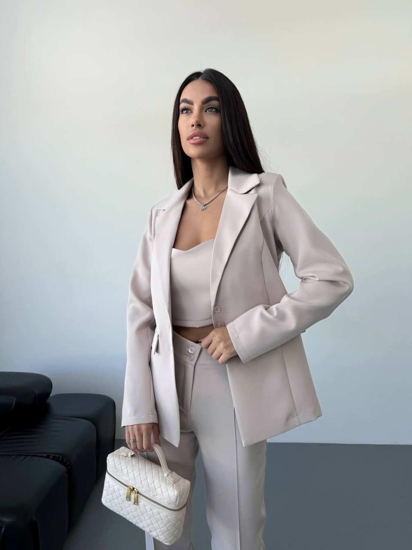 Костюми Uaclothes модель like14651-bezhevj Костюми Uaclothes модель like14651-bezhevj Фото