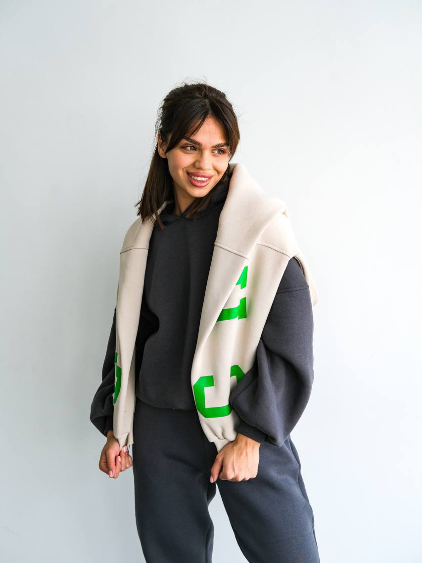Костюми Uaclothes модель like14619-grafitovj Костюми Uaclothes модель like14619-grafitovj Фото