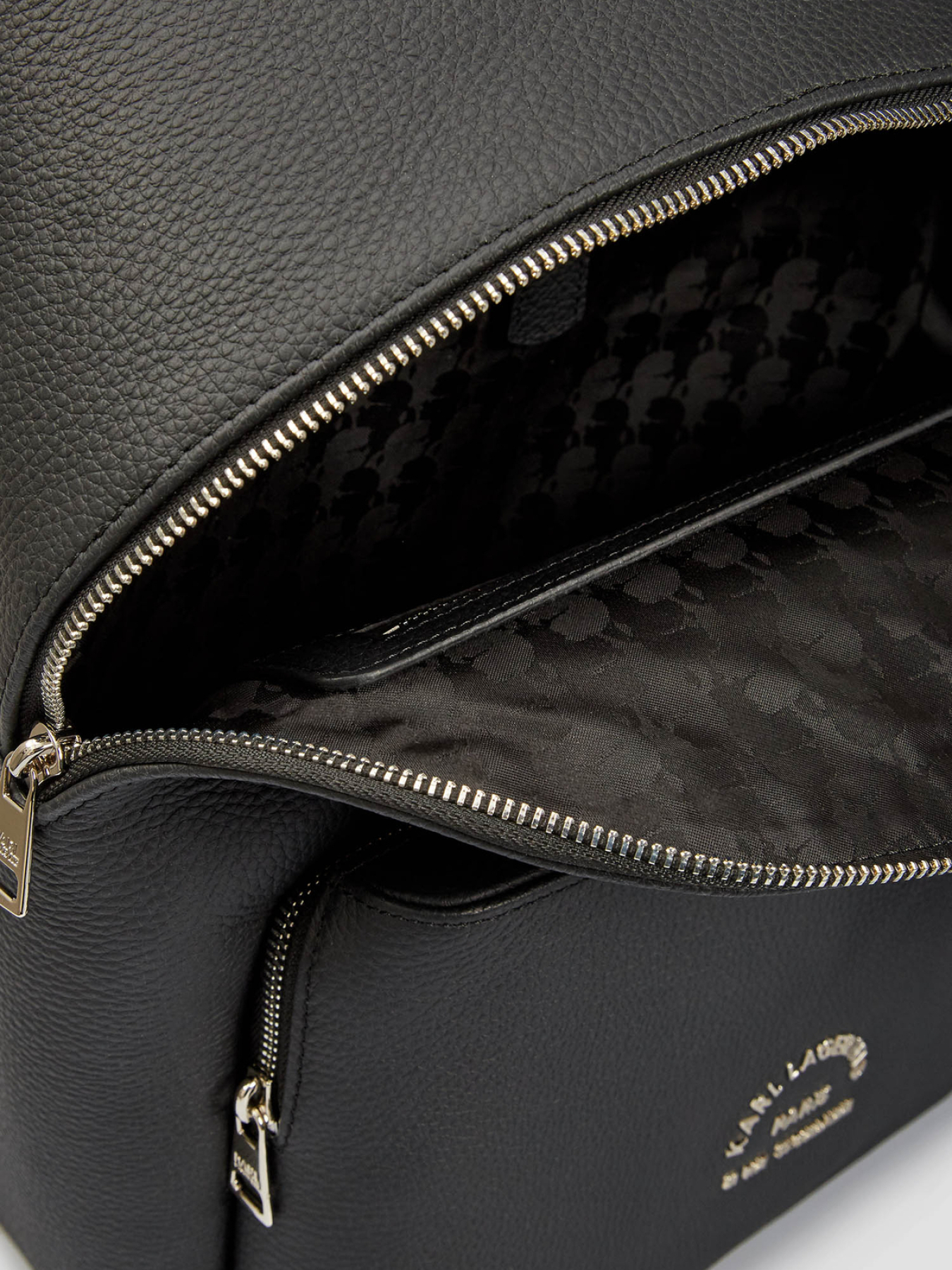 Рюкзаки Karl Lagerfeld модель 521451.815908;990 Рюкзаки Karl Lagerfeld модель 521451.815908;990 Фото