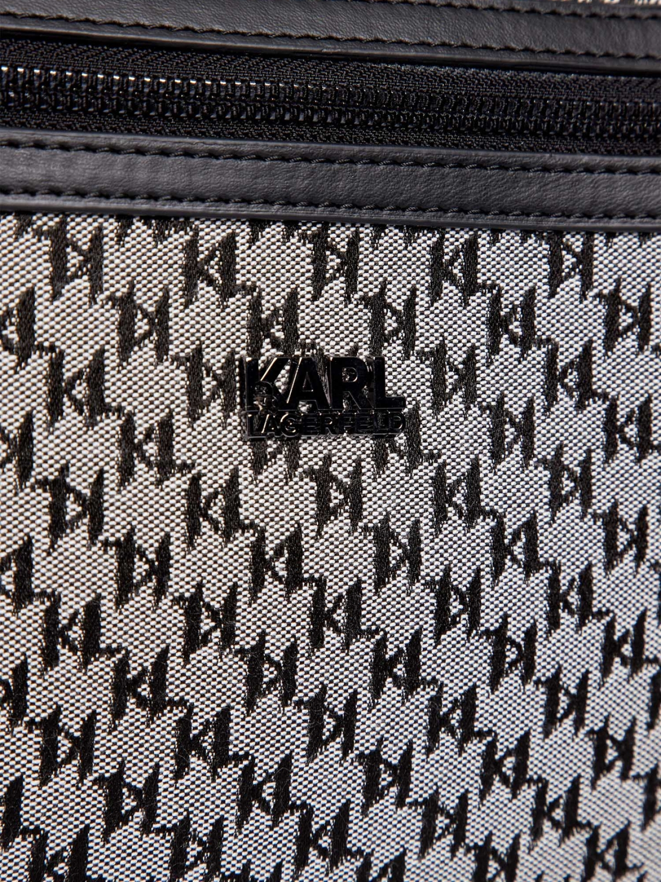 Рюкзаки Karl Lagerfeld модель 532115.805908;990 Рюкзаки Karl Lagerfeld модель 532115.805908;990 Фото