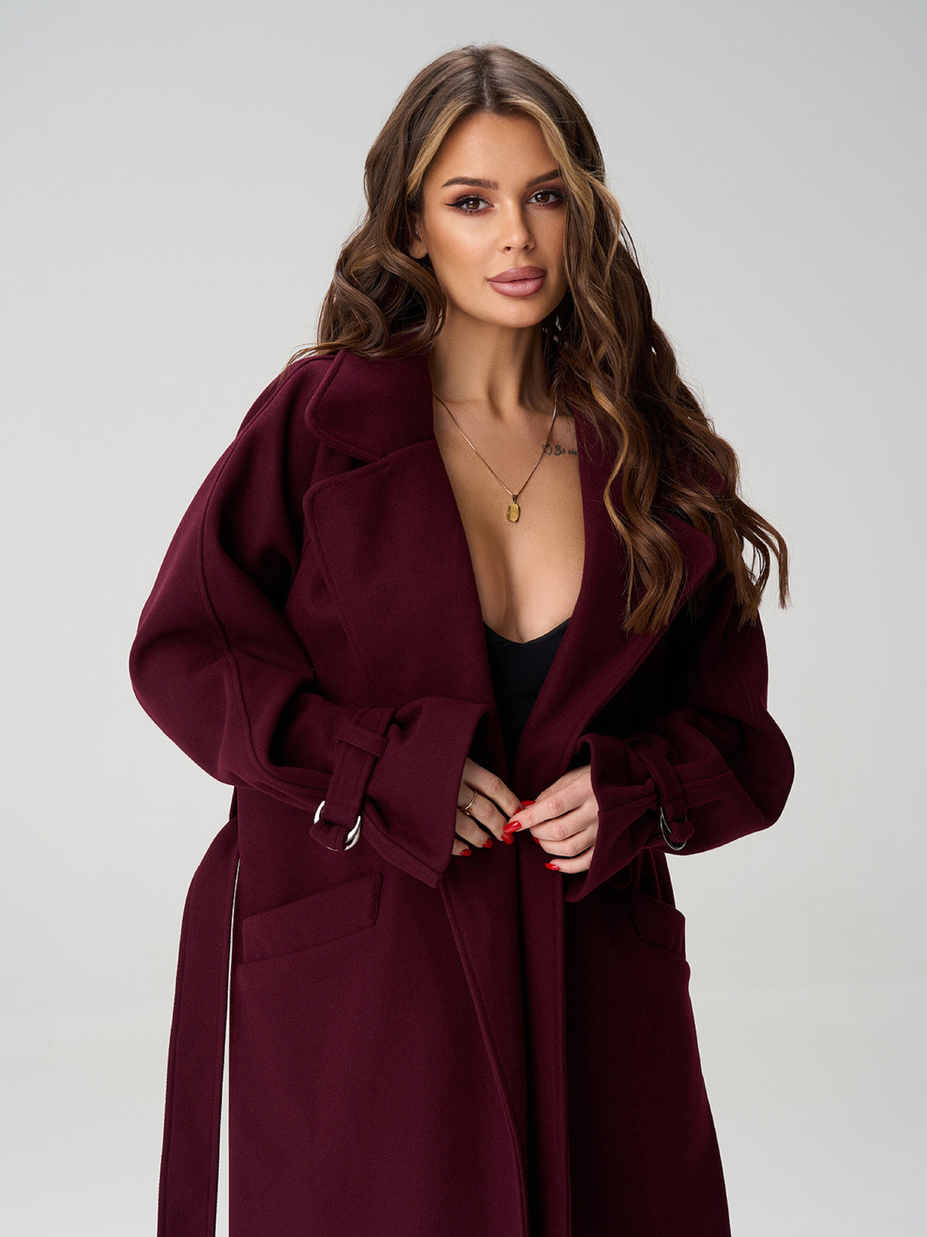 Пальта та плащі ISSA Plus модель 15048_темно-бордовый Пальта та плащі ISSA Plus модель 15048_темно-бордовый Фото