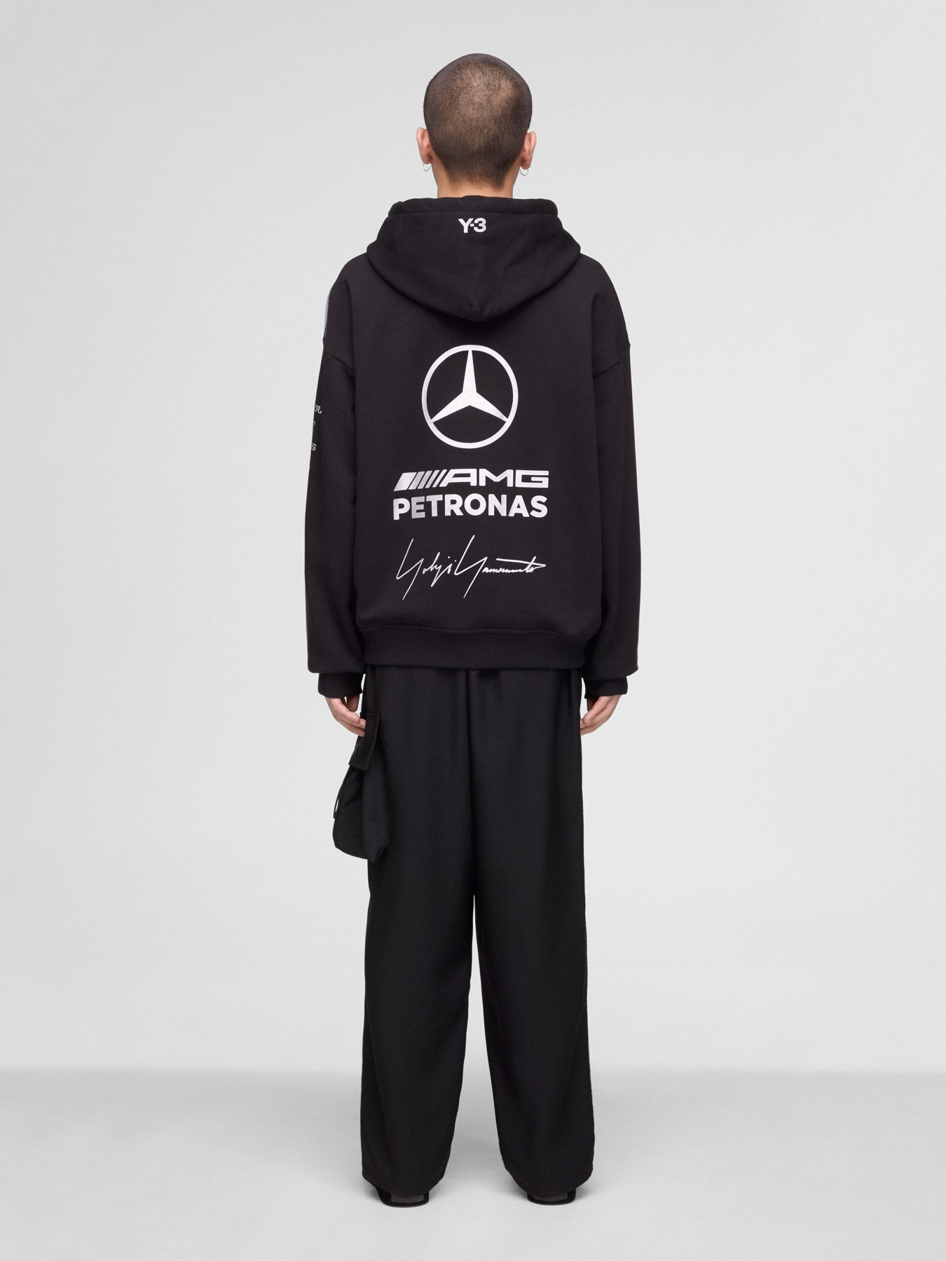 Худи и свитшоты Adidas модель KR2392 Худи и свитшоты Adidas модель KR2392 Фото