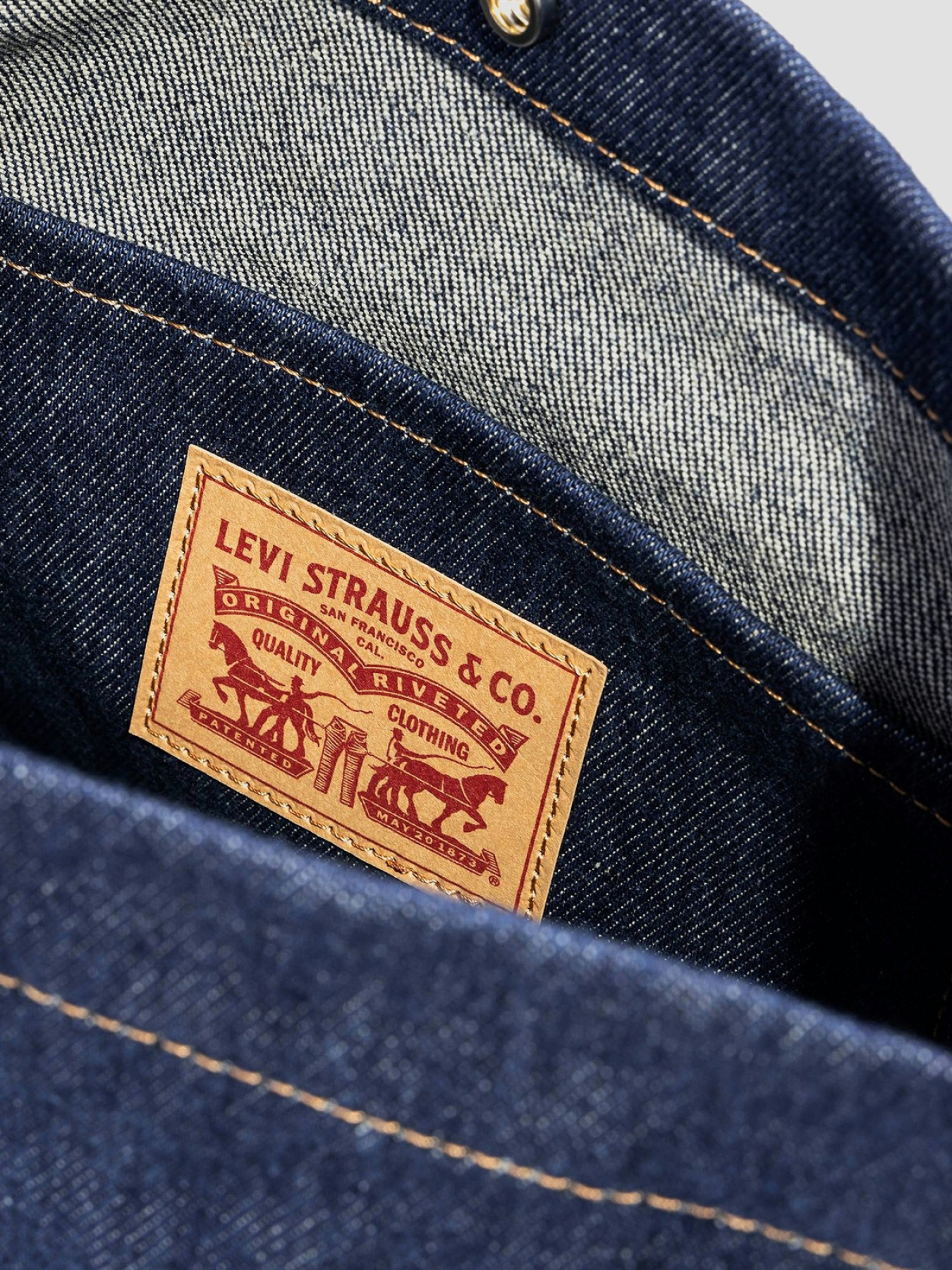Сумки Levi's модель 000IP;0001 Сумки Levi's модель 000IP;0001 Фото