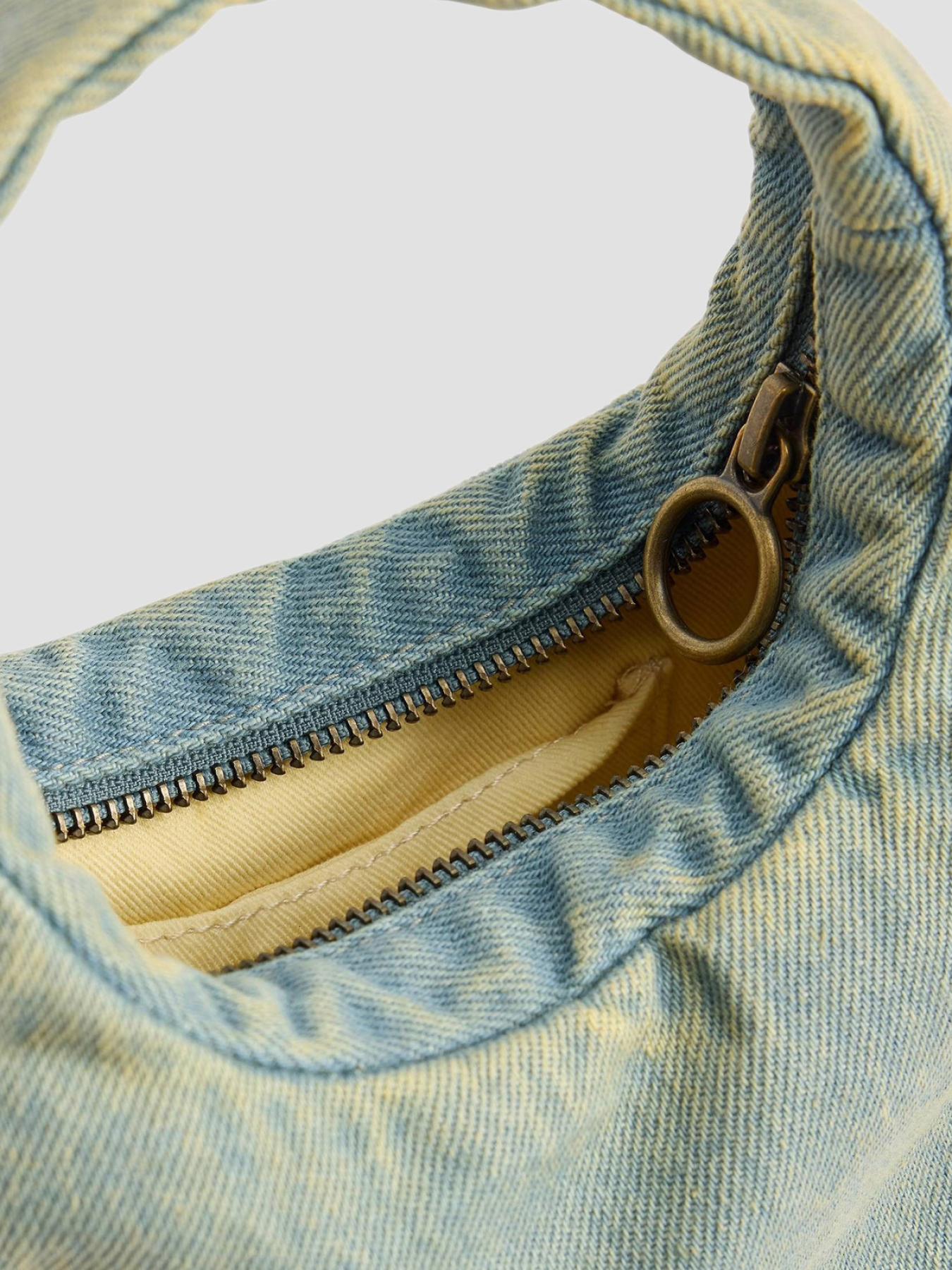 Сумки Levi's модель 004A2;0002 Сумки Levi's модель 004A2;0002 Фото