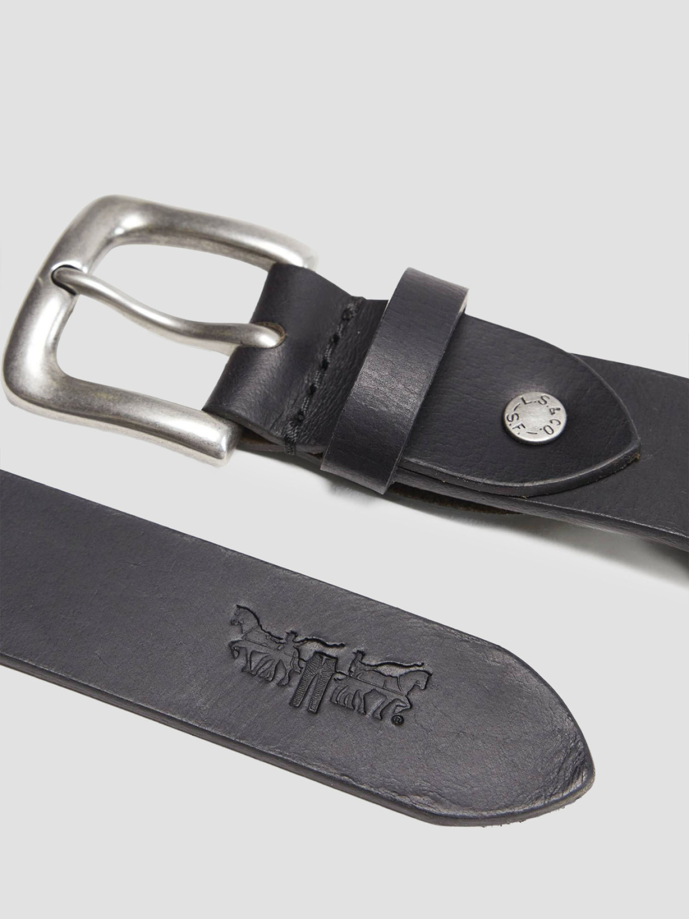 Ремені Levi's модель 005D1;0000 Фото