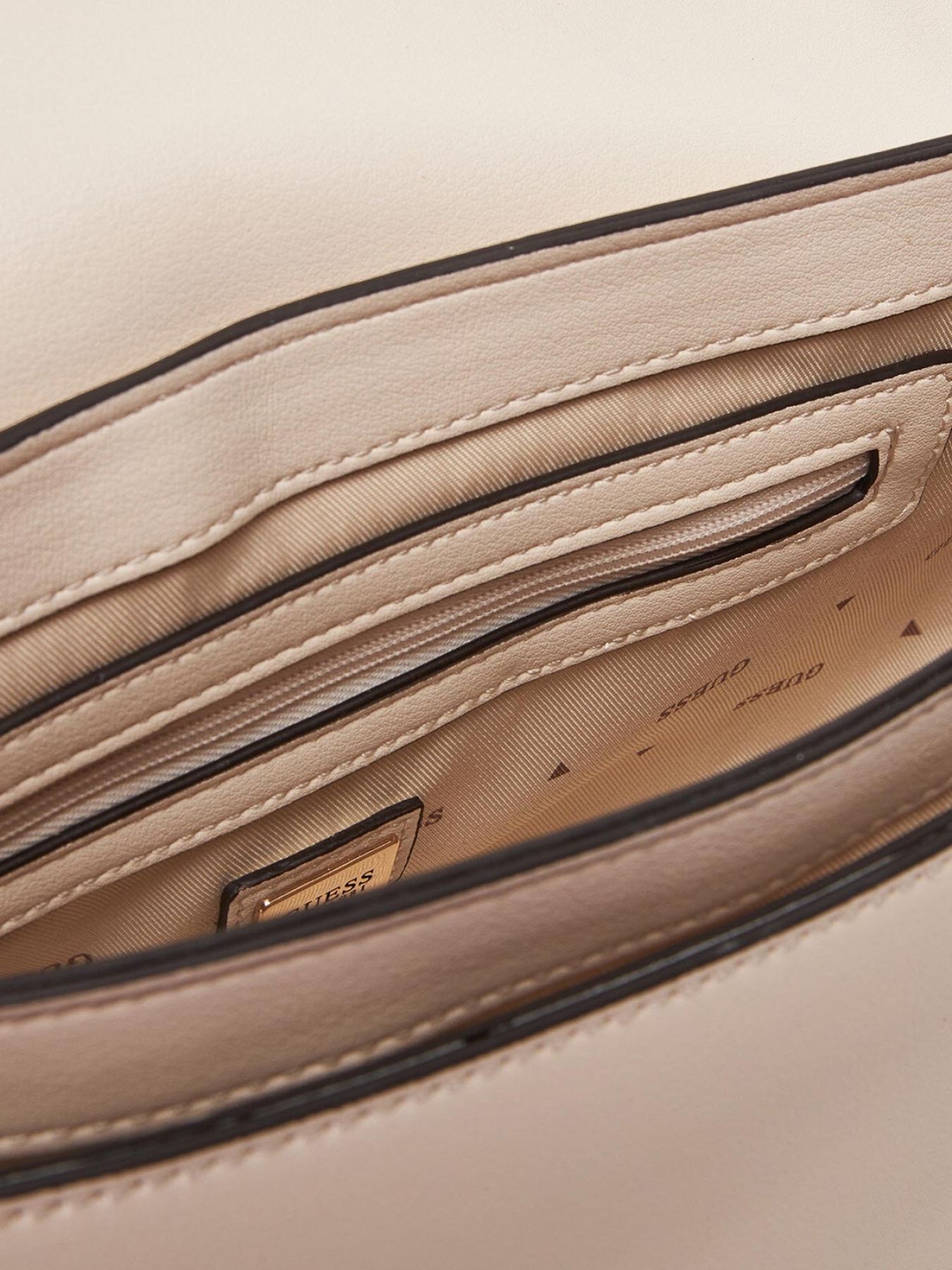 Сумки GUESS модель HWBG79.93200;OFF Сумки GUESS модель HWBG79.93200;OFF Фото
