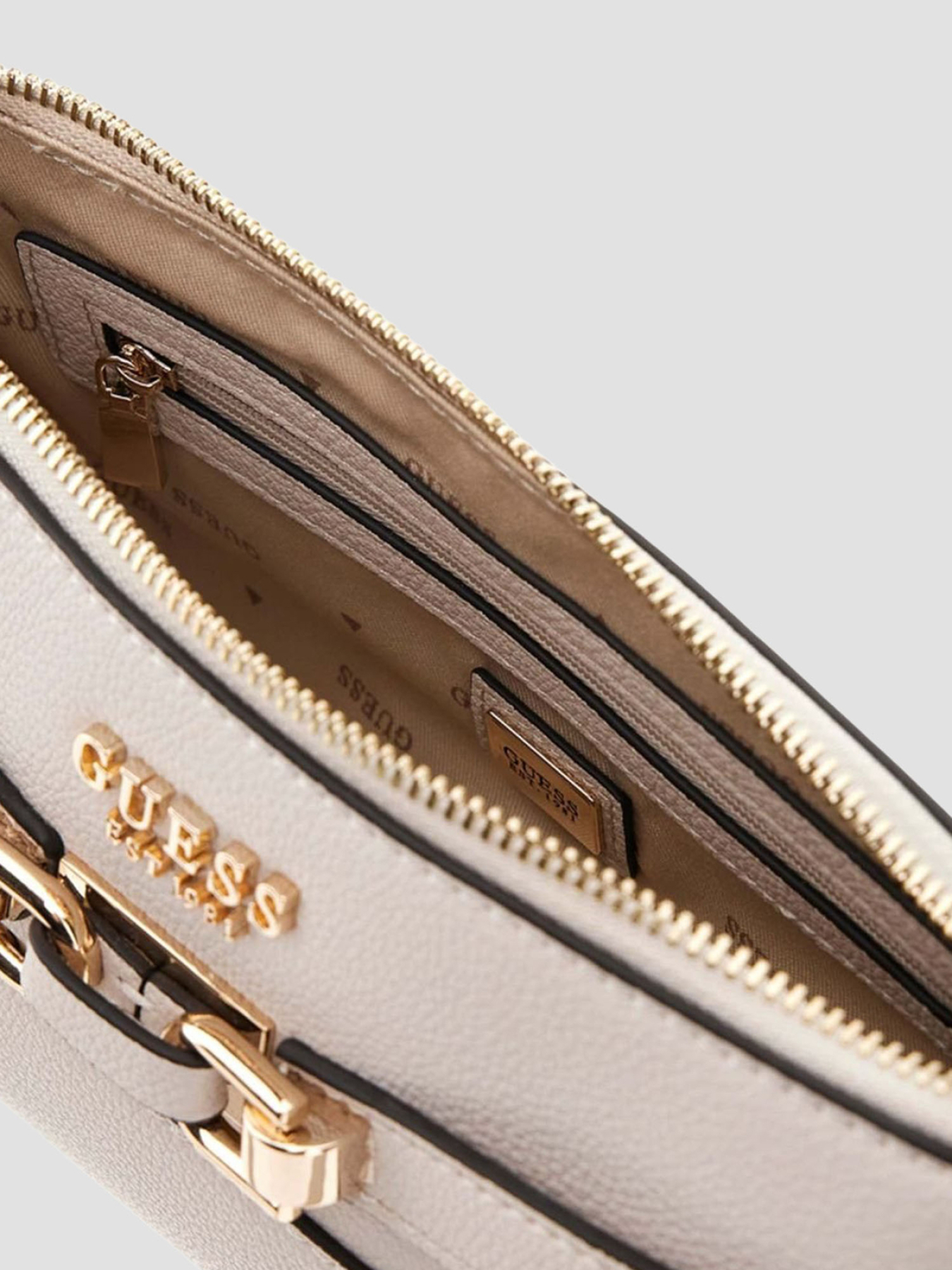 Сумки GUESS модель HWBG95.27170;STO Сумки GUESS модель HWBG95.27170;STO Фото