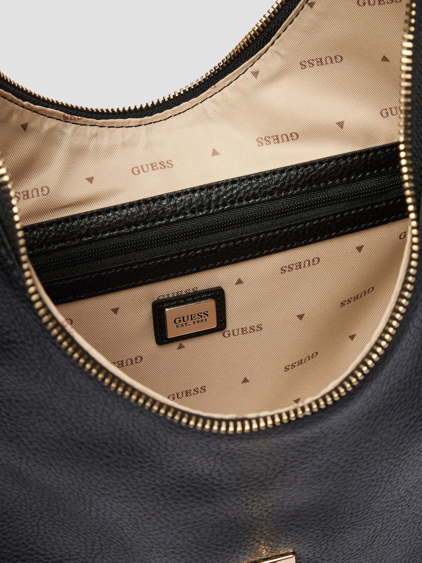 Сумки GUESS модель HWBG98.97020;BLA Сумки GUESS модель HWBG98.97020;BLA Фото