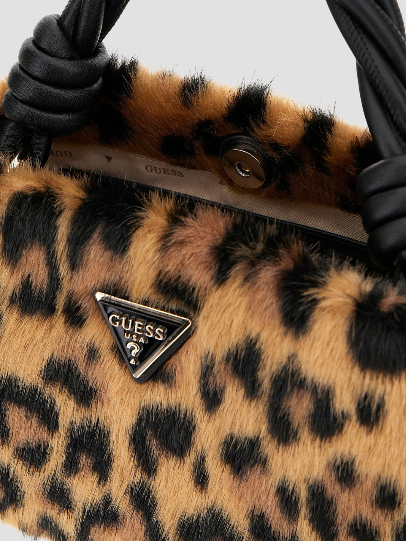 Сумки GUESS модель HWLO81.43110;LEO Сумки GUESS модель HWLO81.43110;LEO Фото