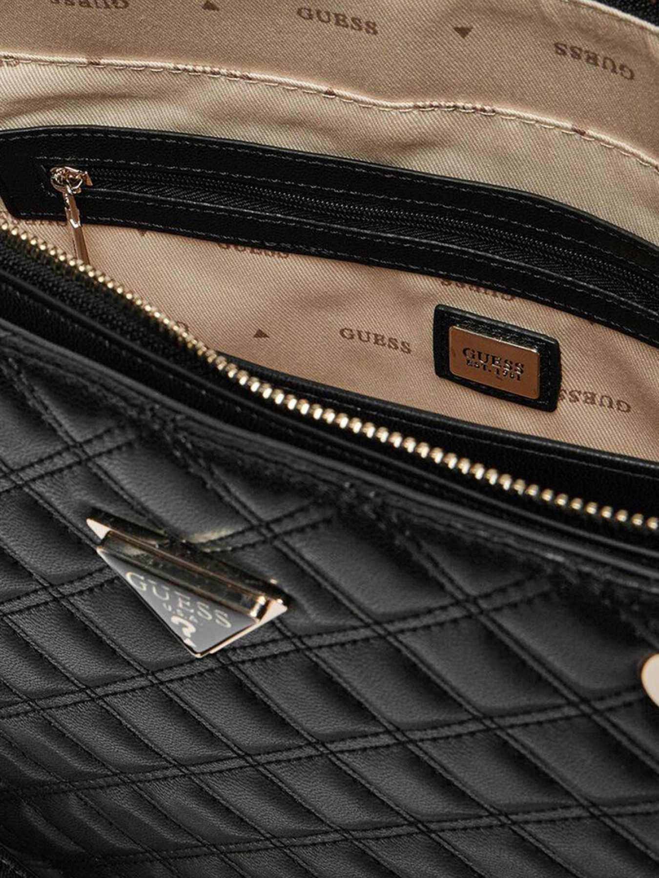 Сумки GUESS модель HWQG87.48240;BLA Сумки GUESS модель HWQG87.48240;BLA Фото