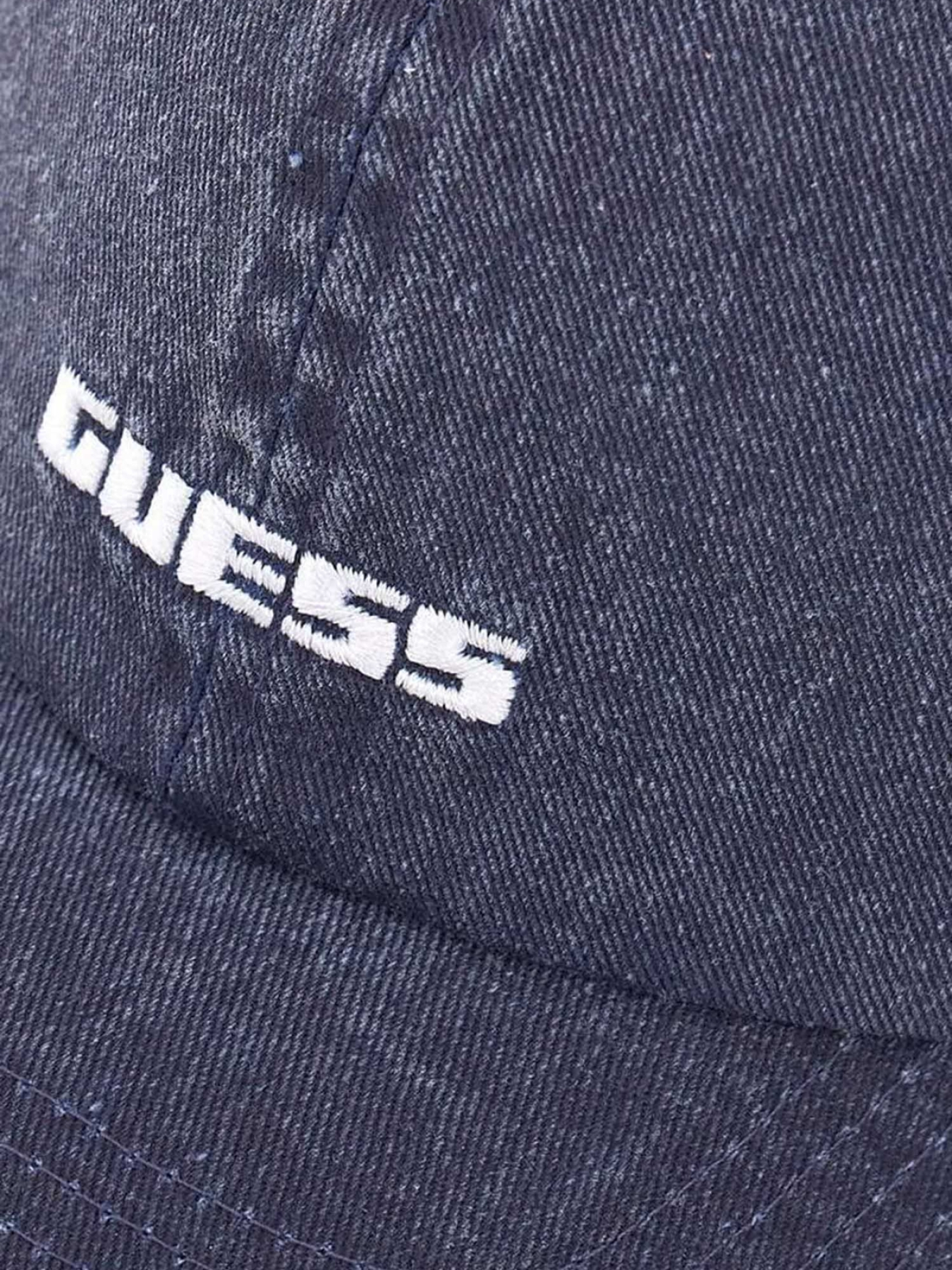 Шапки та кепки GUESS Kids модель L6RZ06.WO08O;G7HR Фото