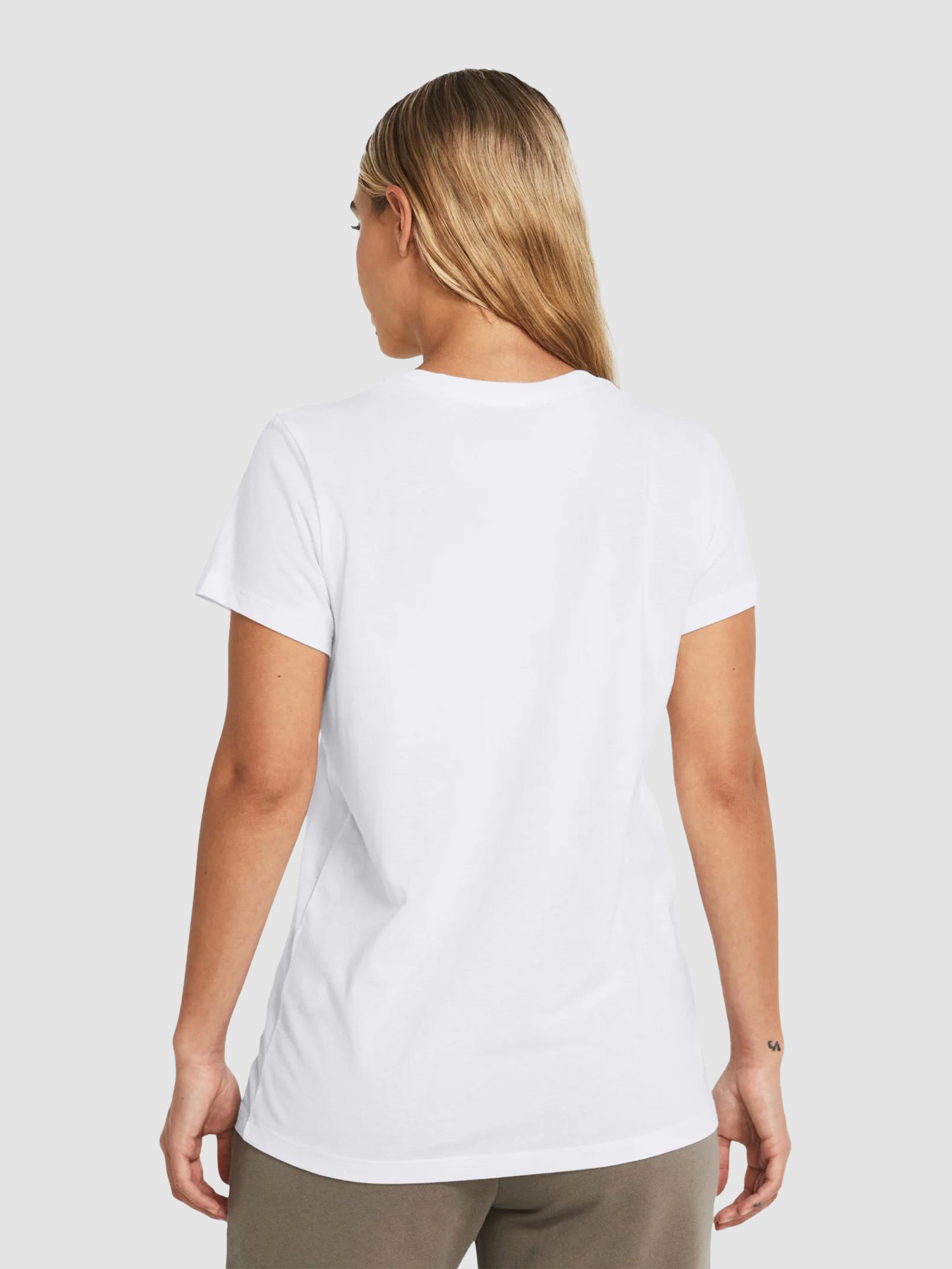 Футболки и поло Under Armour Sportstyle Logo Ss модель 1356305-111 Футболки и поло Under Armour Sportstyle Logo Ss модель 1356305-111 Фото