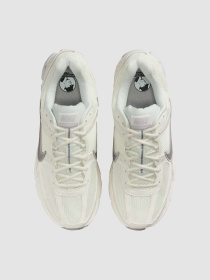Кросівки NIKE Zoom Vomero 5 модель FB9149-103 Фото