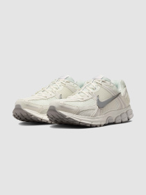 Кросівки NIKE Zoom Vomero 5 модель FB9149-103 Фото