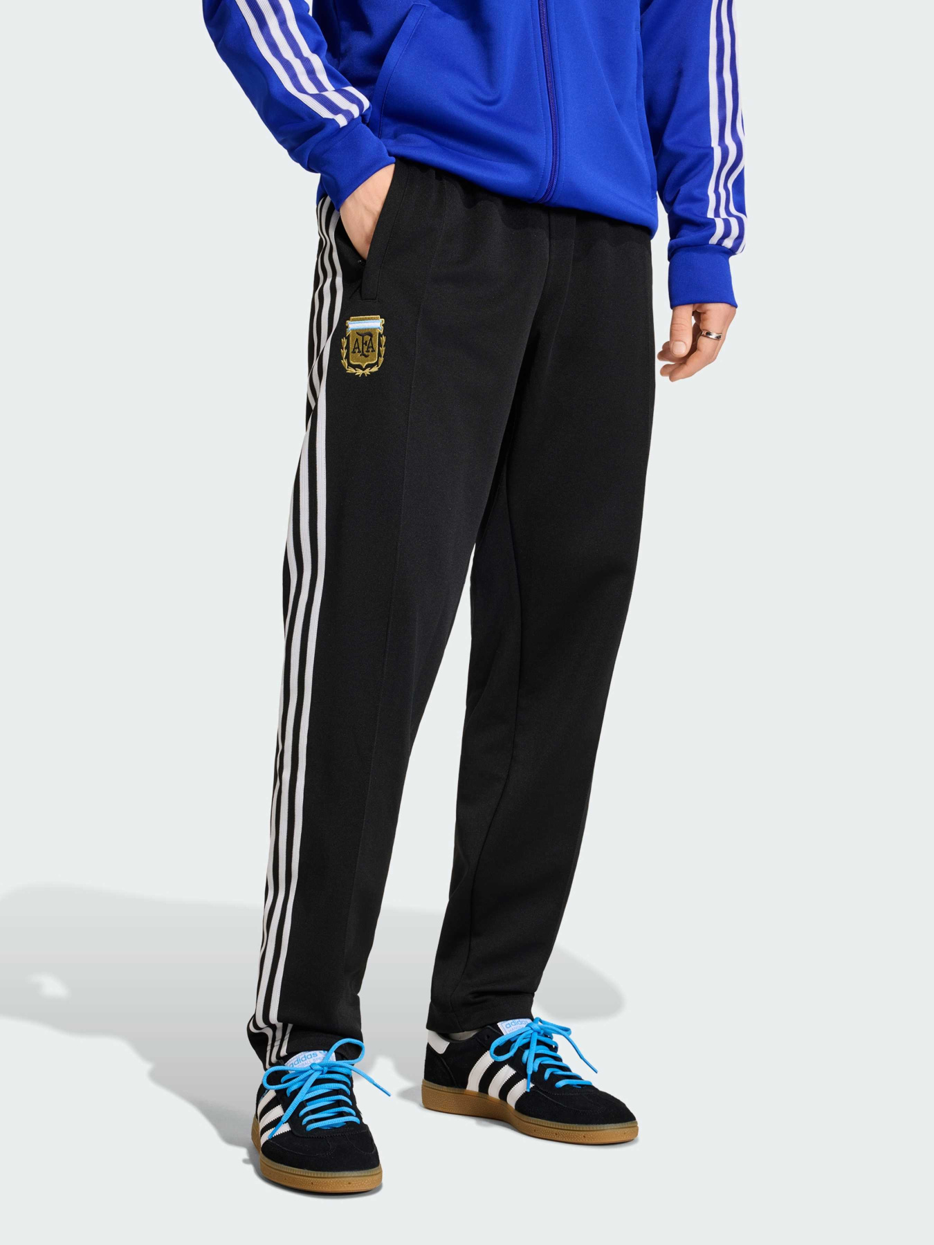 Брюки Adidas модель JZ6306 Брюки Adidas модель JZ6306 Фото