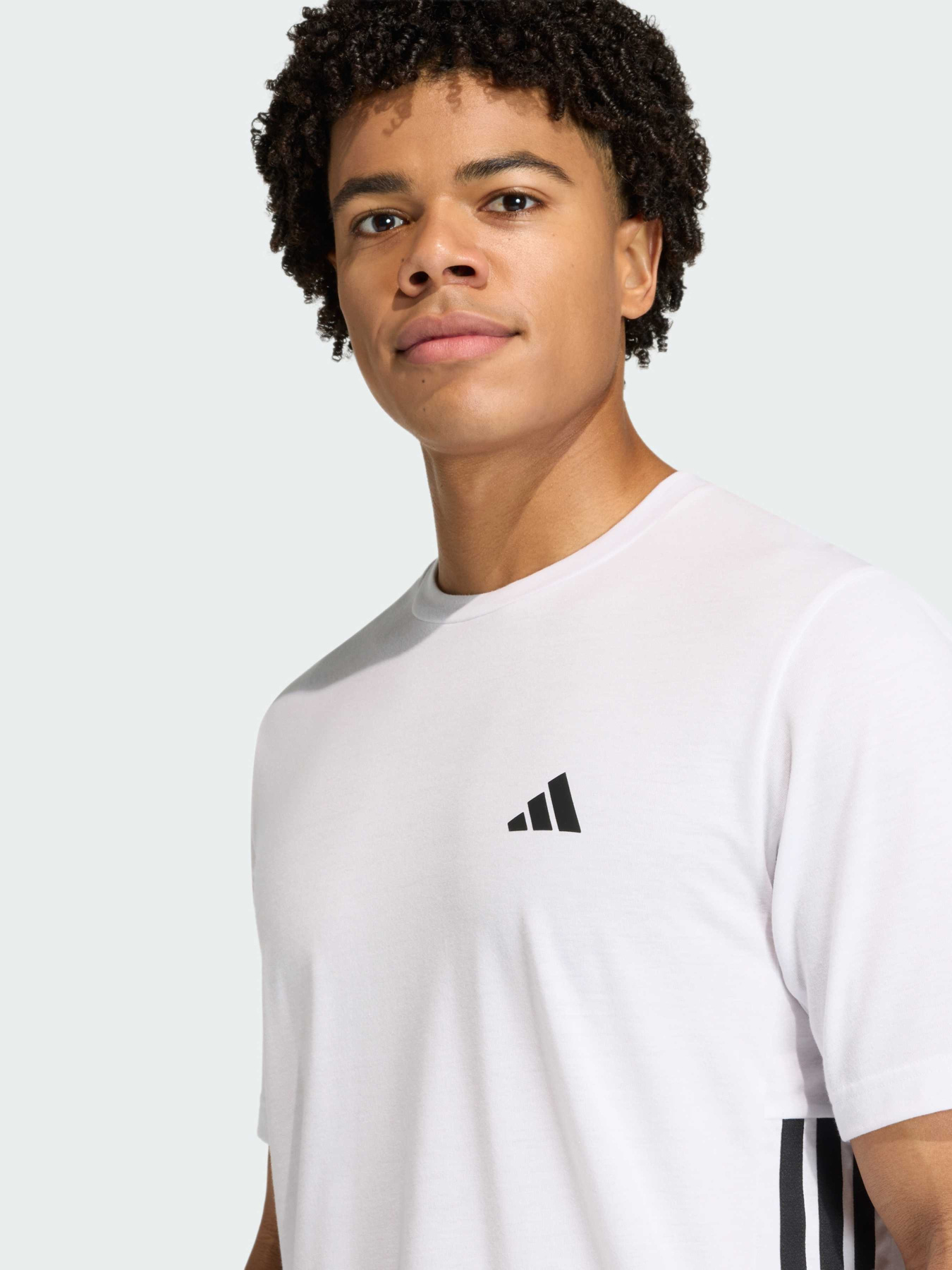 Футболки і поло Adidas Adidas Essentials модель KD0606 Футболки і поло Adidas Adidas Essentials модель KD0606 Фото