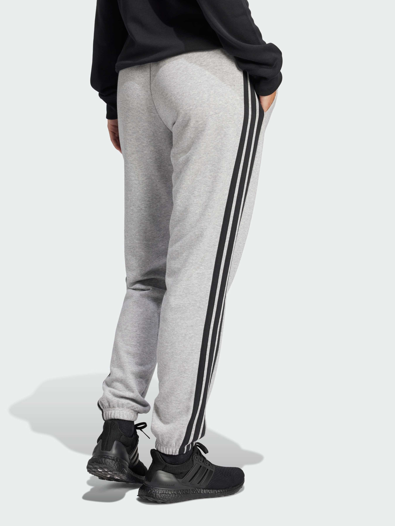Брюки Adidas Adidas Essentials модель JD5310 Брюки Adidas Adidas Essentials модель JD5310 Фото