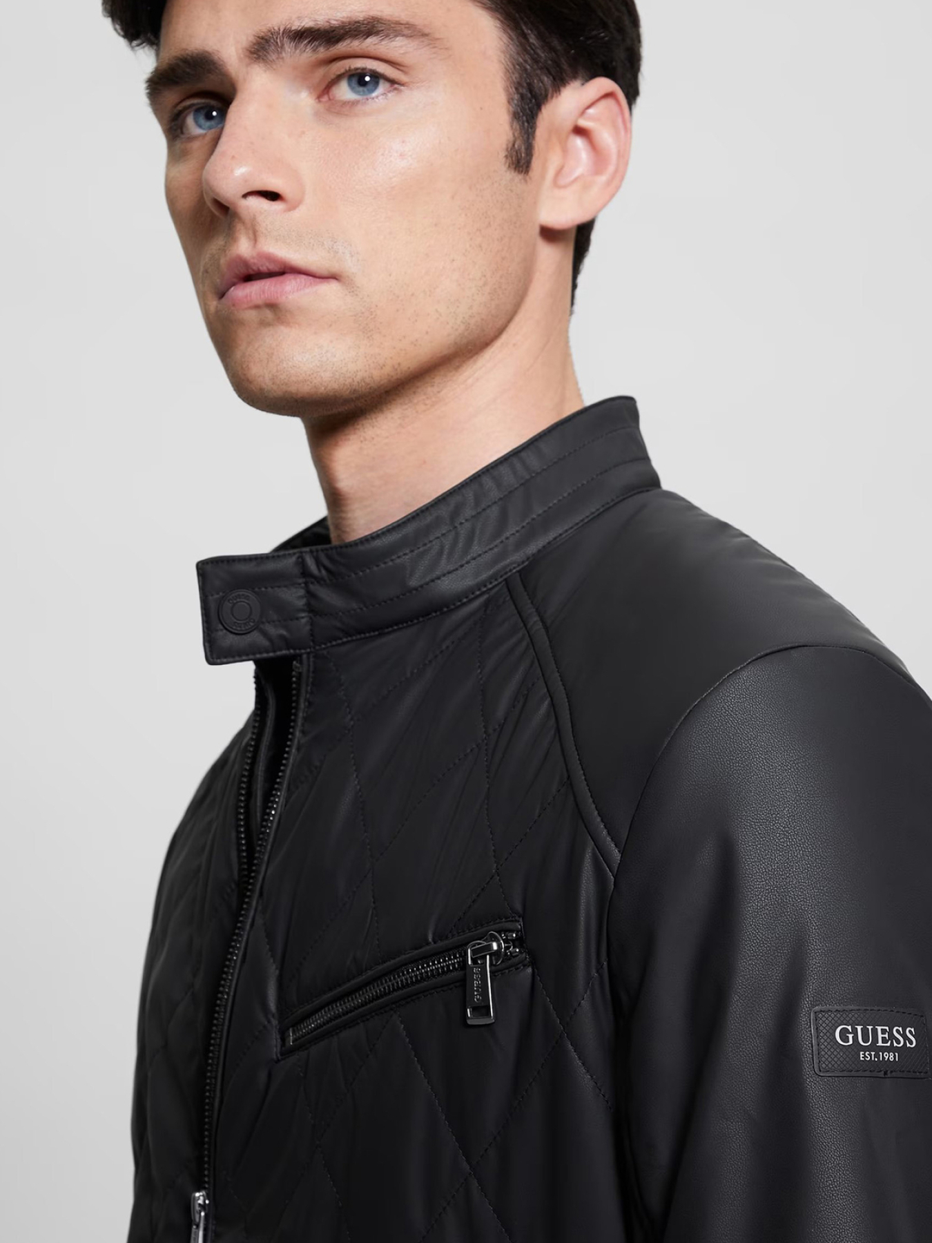Куртки та дублянки GUESS модель M4RL01.WFHD0;JBLK Фото