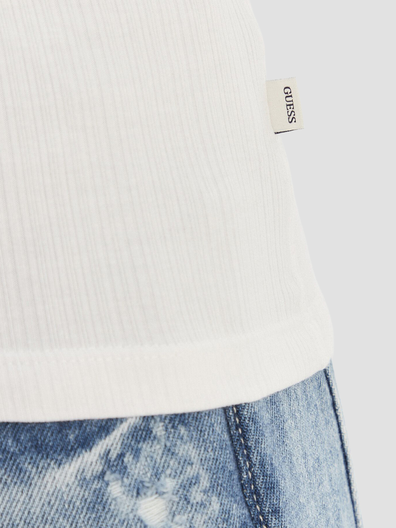 Футболки і поло Guess Jeans модель W6GPZ8.KF641;G011 Футболки і поло Guess Jeans модель W6GPZ8.KF641;G011 Фото