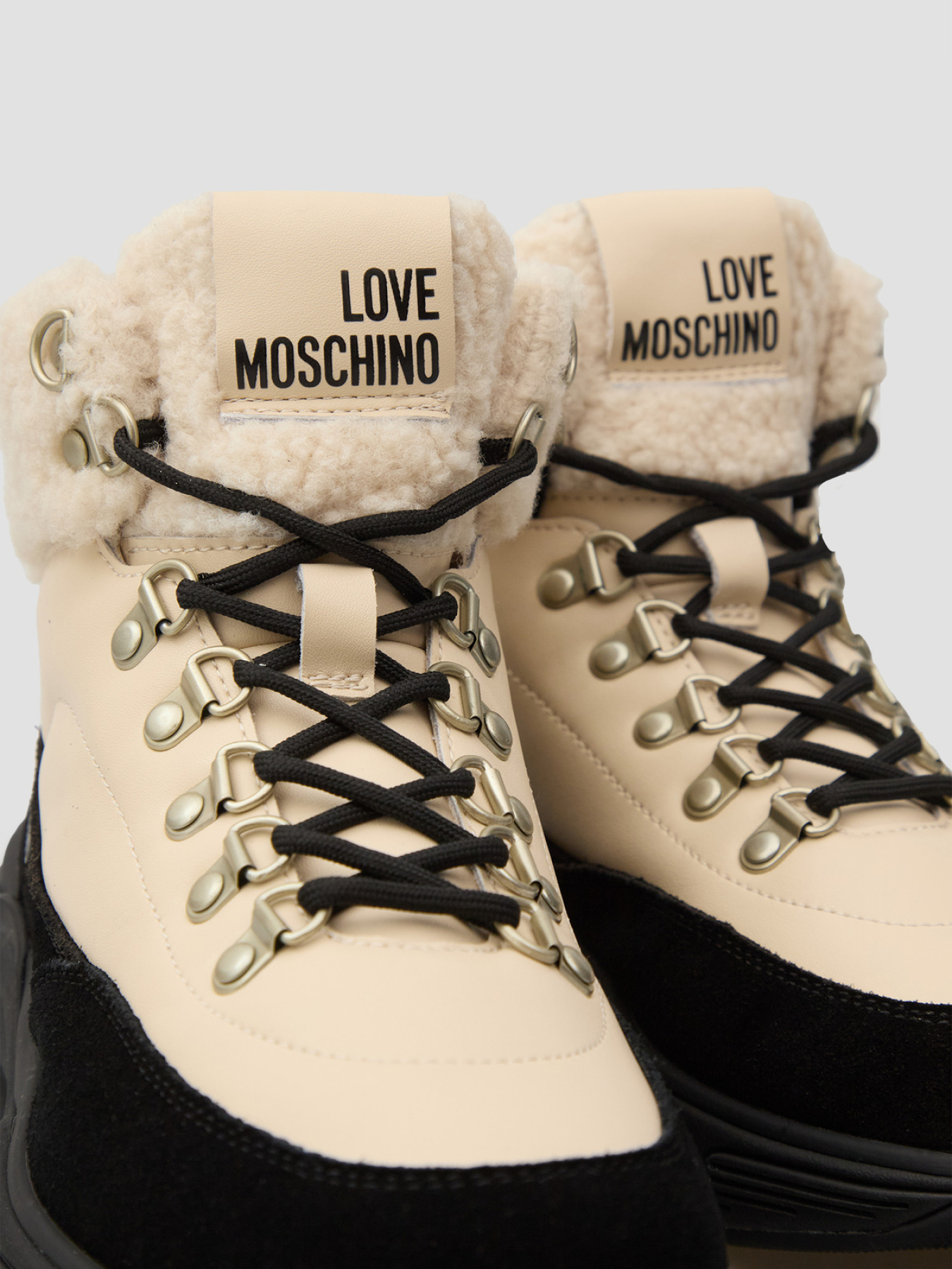 Черевики та чоботи Moschino модель JA15356G0N.IAM;10B Черевики та чоботи Moschino модель JA15356G0N.IAM;10B Фото