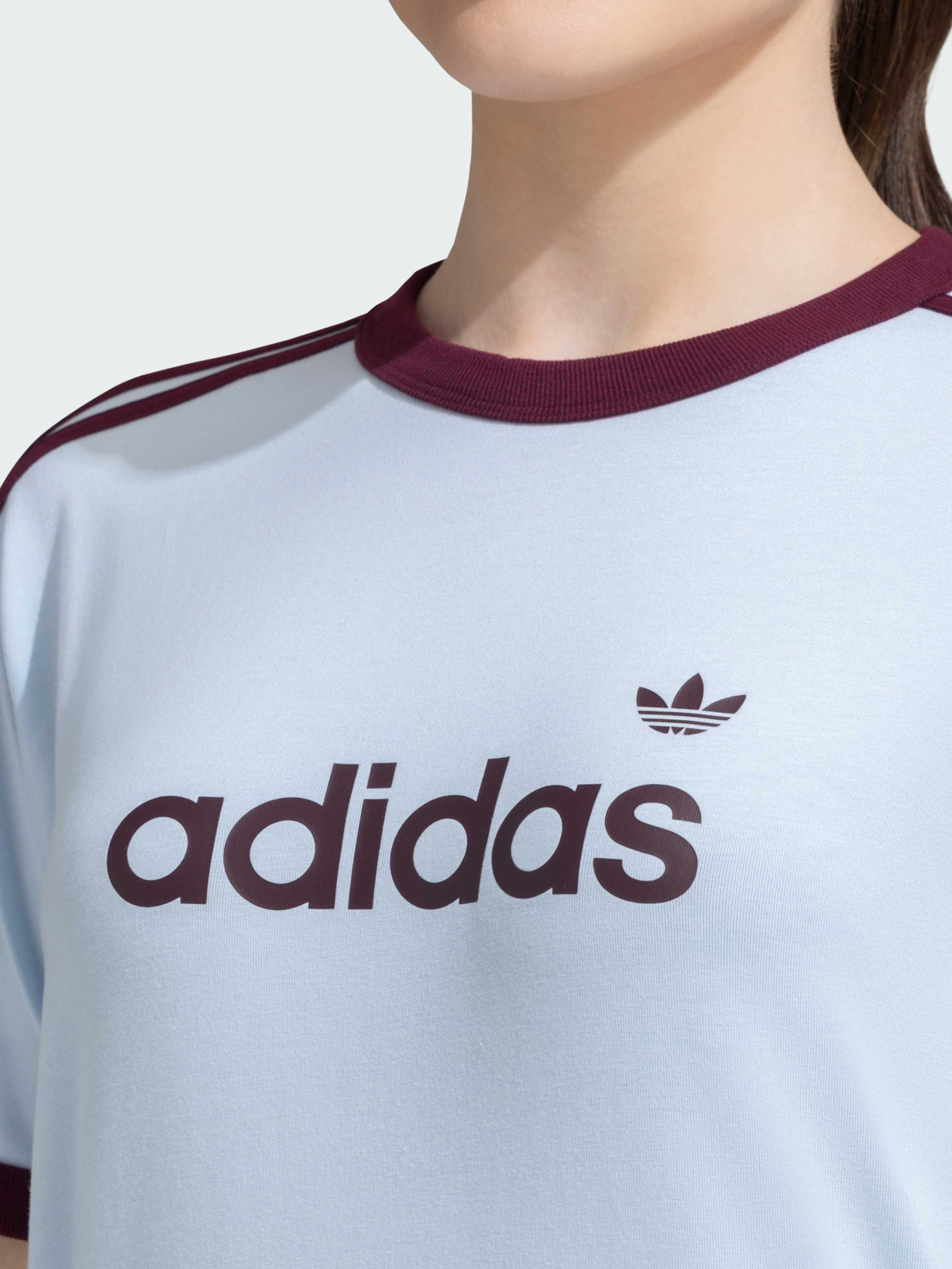 Футболки і поло Adidas Adicolor модель KG3714 Футболки і поло Adidas Adicolor модель KG3714 Фото