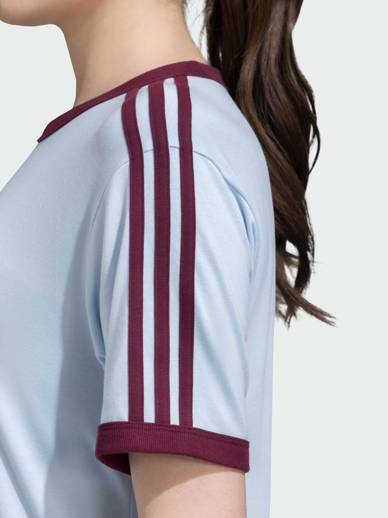Футболки і поло Adidas Adicolor модель KG3714 Футболки і поло Adidas Adicolor модель KG3714 Фото