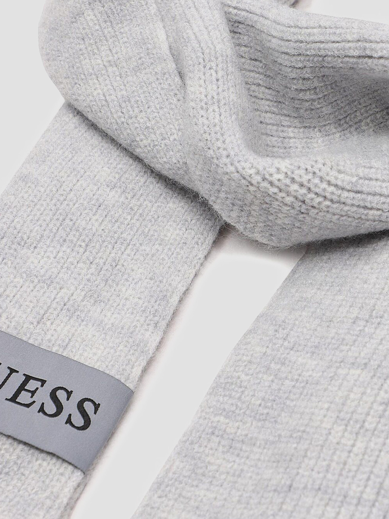Шарфи та хустки GUESS модель AW9961.WOL03;LGY Шарфи та хустки GUESS модель AW9961.WOL03;LGY Фото
