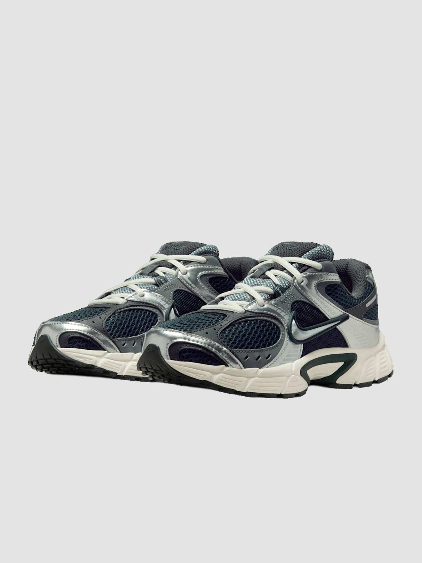Кроссовки NIKE V5 Rnr модель HQ7901-300 Фото