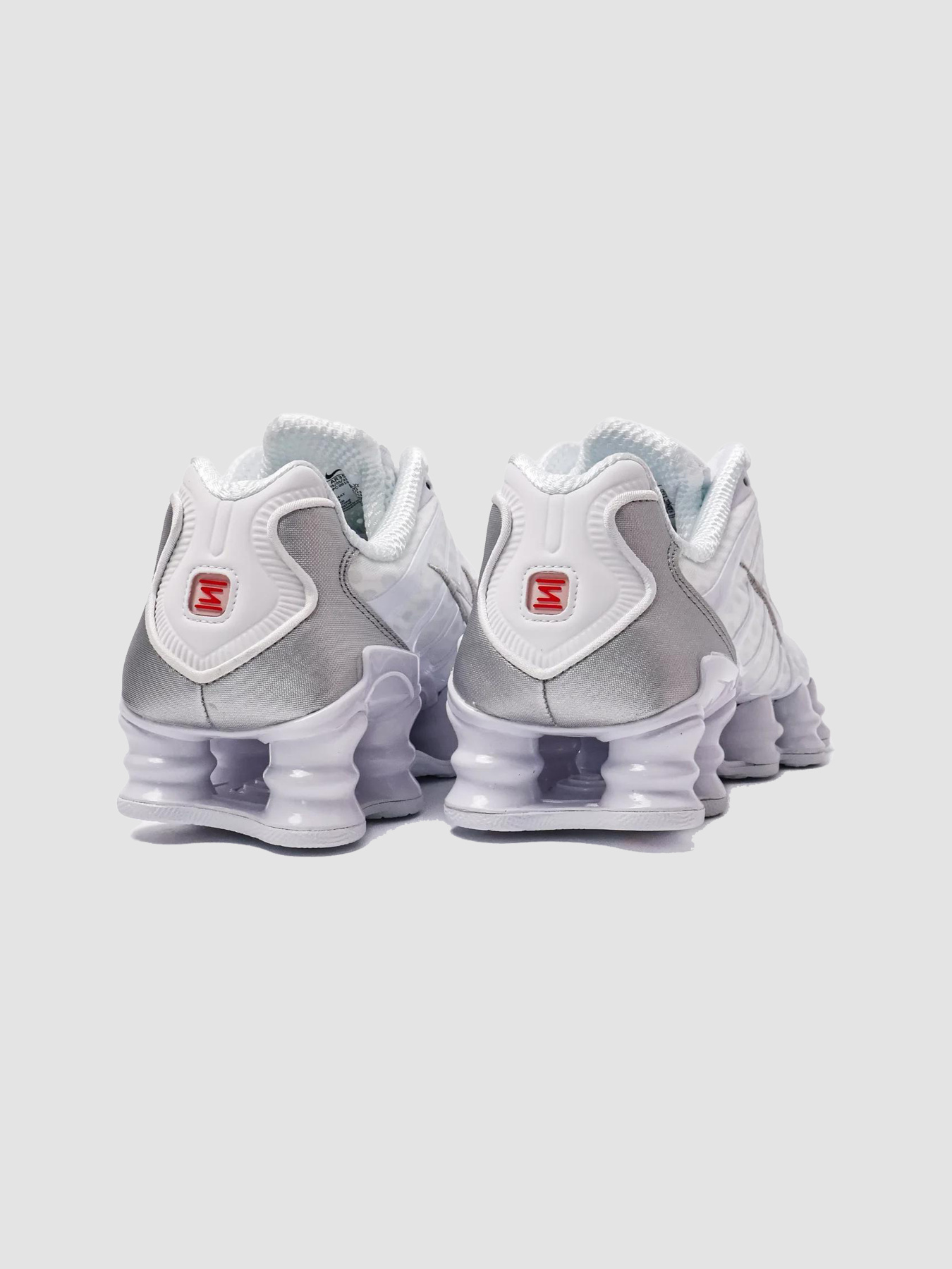 Кроссовки NIKE W Shox Tl White модель AR3566-100 Фото