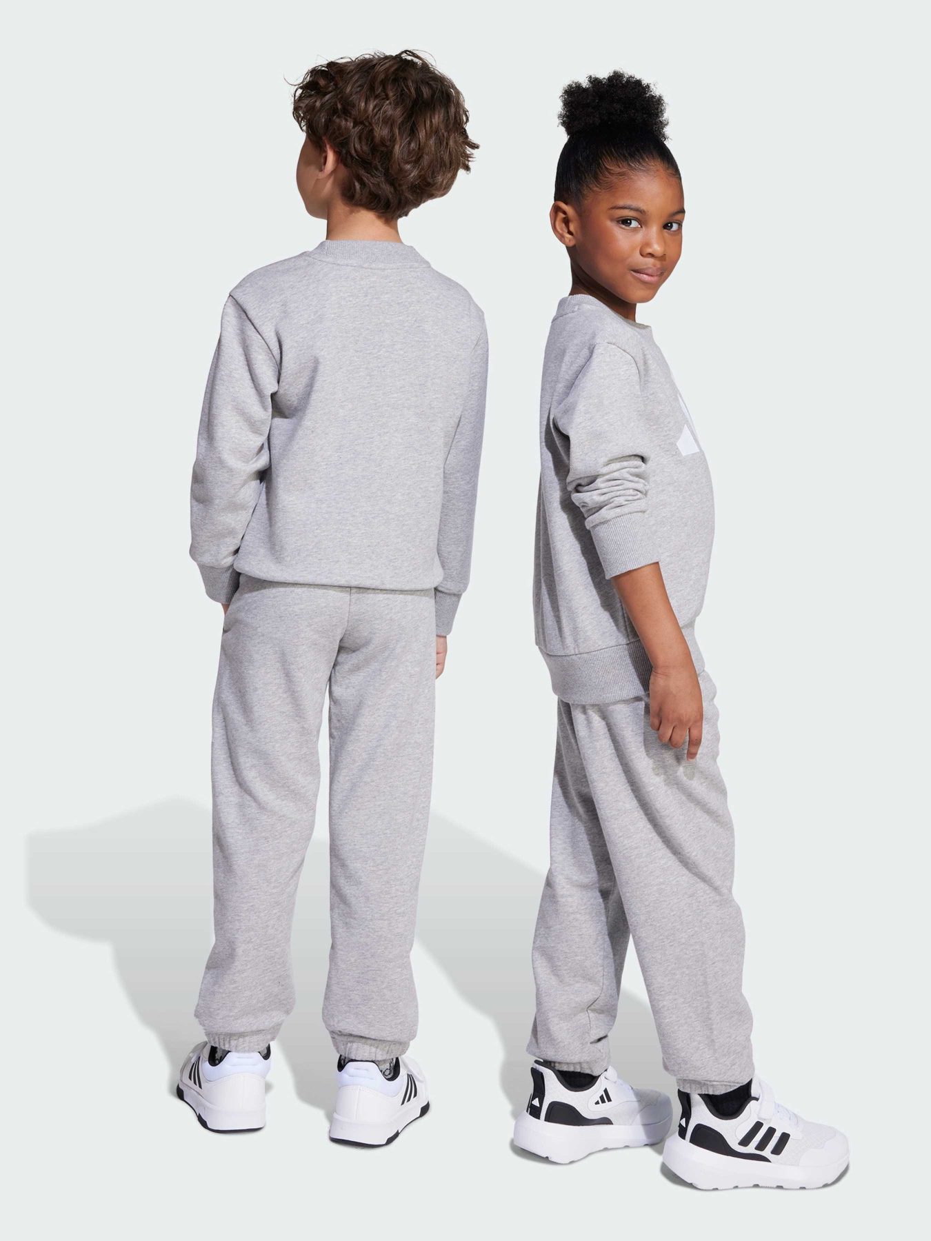 Костюмы Adidas Adidas Essentials модель JM0883 Костюмы Adidas Adidas Essentials модель JM0883 Фото